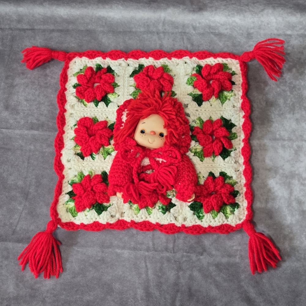 Vintage Handmade Crochet Throw Pillow 3D Poinsettia Doll Face Holiday 13x13